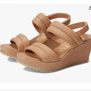 New in Box Pedro Garcia Fioralba Wedge Sandal in Arcilla Pebble Nappa - 40